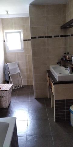 Maison de 140 m² avec grand jardin en bordure de forêt, idéalement située près de Bergerac.