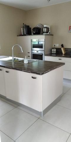 Maison de 140 m² avec grand jardin en bordure de forêt, idéalement située près de Bergerac.