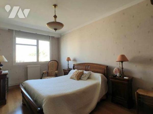 APPARTEMENT T6 AVEC ASCENSEUR & GARAGE.