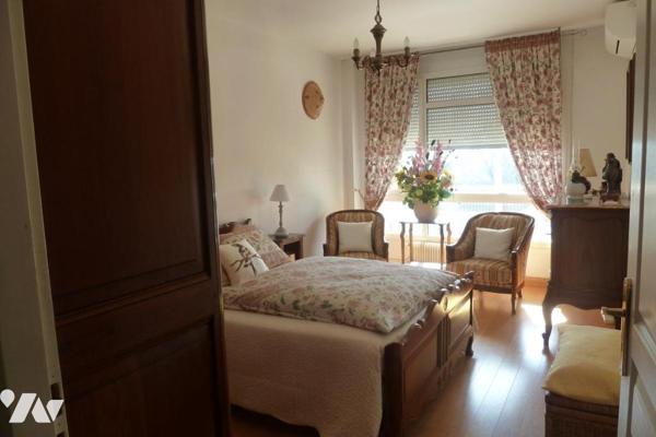 APPARTEMENT T6 AVEC ASCENSEUR & GARAGE.