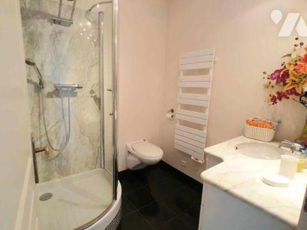 APPARTEMENT T6 AVEC ASCENSEUR & GARAGE.