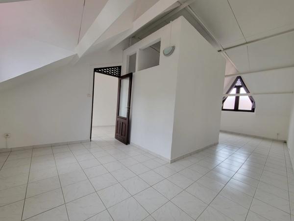 CAYENNE – IMMEUBLE MIXTE - 380 000 euros