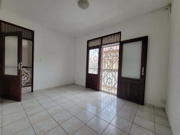 CAYENNE – IMMEUBLE MIXTE - 380 000 euros