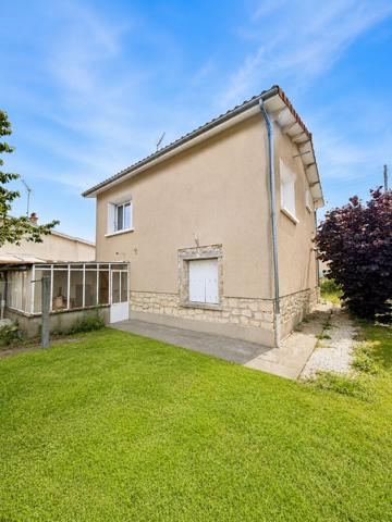 EXCLUSIVITÉ, maison 3 chambres avec jardin à Saint-Benoît