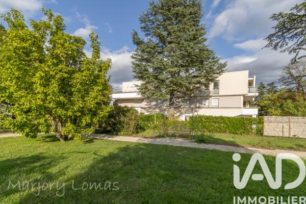 Location appartement 4 pièces 90 m² Charbonnières-les-Bains