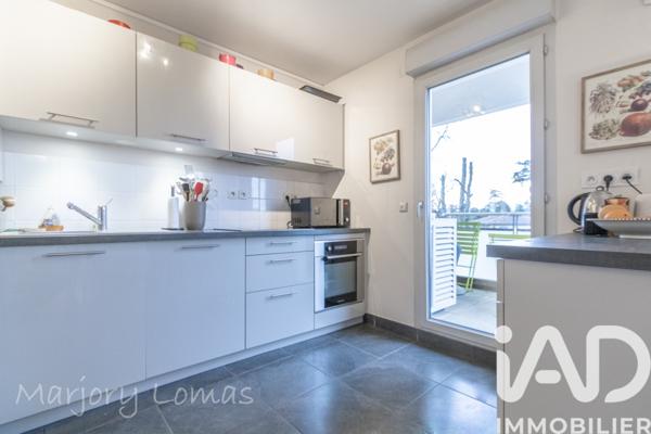 Location appartement 4 pièces 90 m² Charbonnières-les-Bains