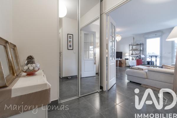 Location appartement 4 pièces 90 m² Charbonnières-les-Bains