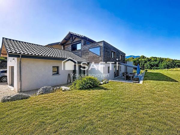 Demeure d'exception de 2021 T6 de 184m²