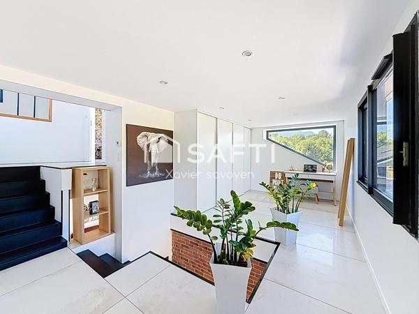 Demeure d'exception de 2021 T6 de 184m²