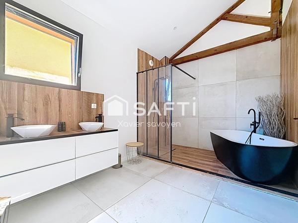 Demeure d'exception de 2021 T6 de 184m²