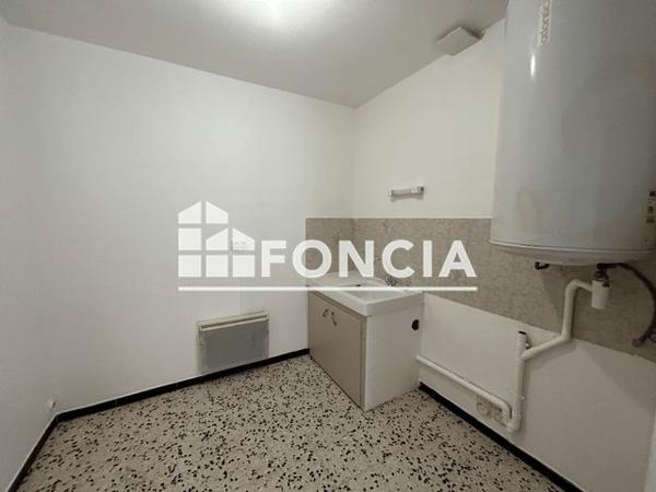 Location Appartement 2 pièces 41.2 m² - 19 RUE ANDRE THOME Bagnols-sur-ceze 30200