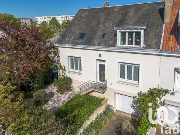 Maison à vendre 7 pièces 140 m² Saint-Cyr-sur-Loire