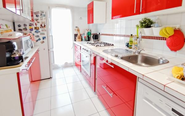 Maison à vendre    4 pièces •  Fosses