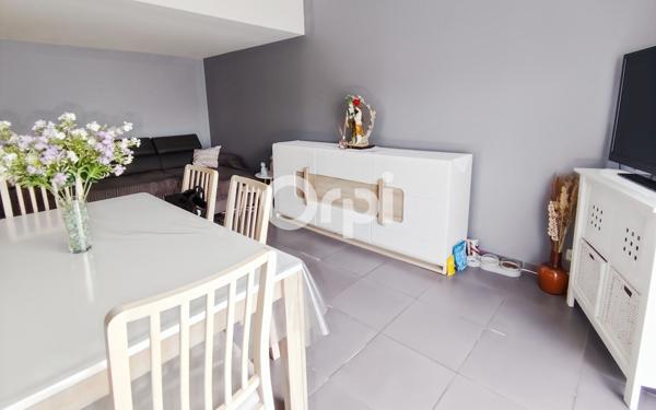 Maison à vendre    4 pièces •  Fosses