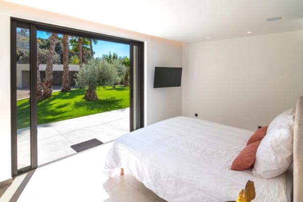 Dpt Var (83), à vendre SAINTE MAXIME maison P6 de 280 m² - Terrain de 1637 m²