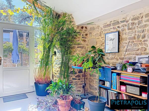 COEUR Lentilly, Maison 3-4 chambres, cachet, séjour cathédrale, jardin 100m²