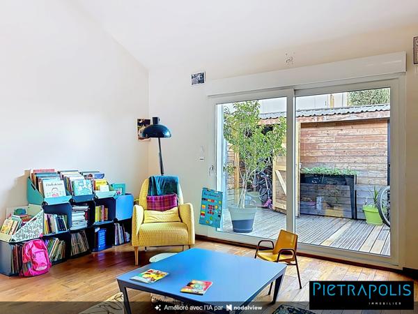 COEUR Lentilly, Maison 3-4 chambres, cachet, séjour cathédrale, jardin 100m²