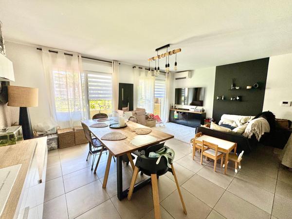 Fréjus proche toutes commodités - appartement T3 rez de jardin avec parking résidence avec piscine