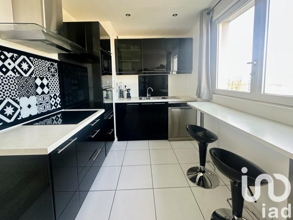Appartement 3 pièces de 64 m² à Flins-sur-Seine (78410)