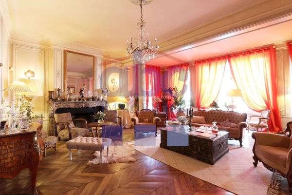 Vente Maison 15 pièces 600 m2 à Briatexte