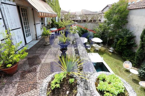 Vente Maison 15 pièces 600 m2 à Briatexte