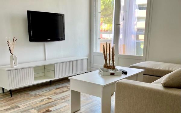 Appartement à vendre    1 pièce • 27 m2 Bormes-les-Mimosas
