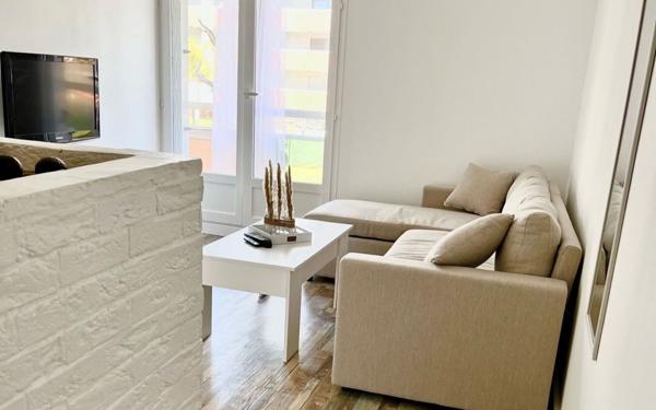 Appartement à vendre    1 pièce • 27 m2 Bormes-les-Mimosas