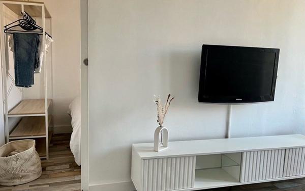 Appartement à vendre    1 pièce • 27 m2 Bormes-les-Mimosas