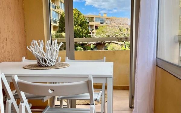 Appartement à vendre    1 pièce • 27 m2 Bormes-les-Mimosas