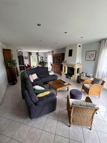 Maison individuelle à vendre à Coteaux sur Loire dans l'Indre-et-Loire (37130), ref : 054/126