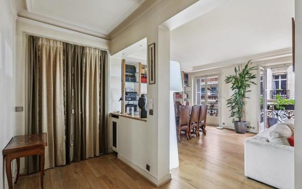 Appartement à vendre    5 pièces • 117 m2 Paris 17