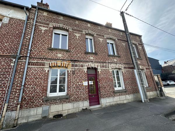 Vente
                Maison101,95 m² - 5 Pièces -
                    MUILLE VILLETTE (80400)
