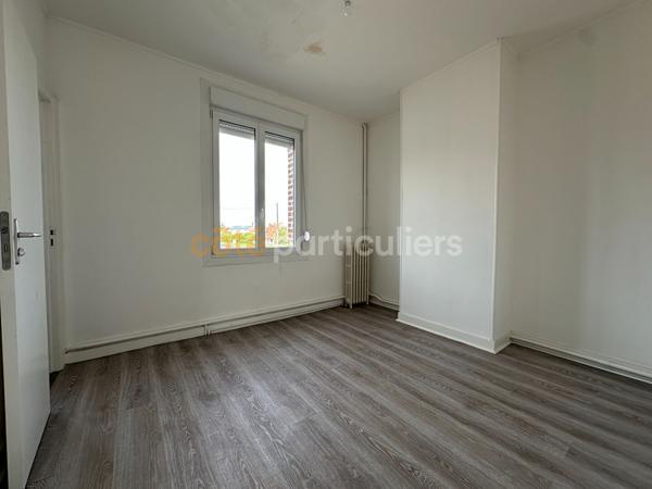 Vente
                Maison101,95 m² - 5 Pièces -
                    MUILLE VILLETTE (80400)