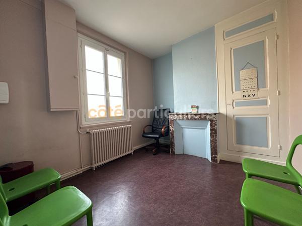 Vente
                Maison101,95 m² - 5 Pièces -
                    MUILLE VILLETTE (80400)