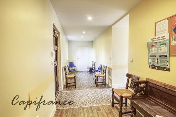 Immeuble à Douai (59), maison individuelle, 148m² , 3 chambres, parking, dépendances et jardin 1400m²!