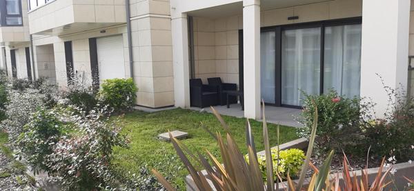 Appartement rez-de-jardin proche centre et plages