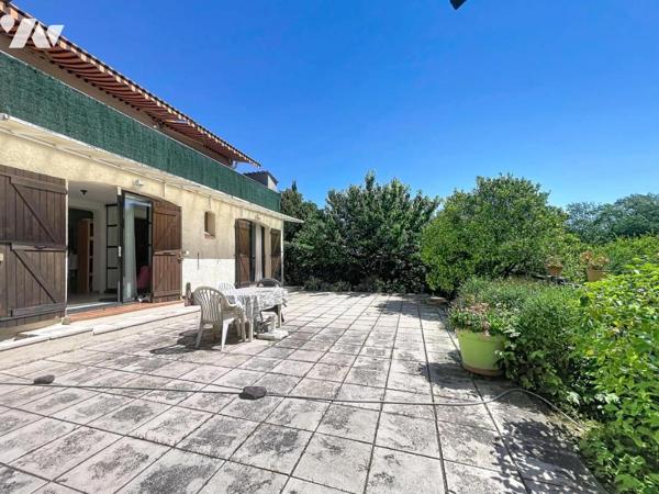 VALBONNE Maison familiale avec dépendances