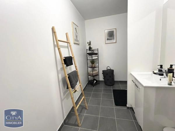 Appartement à louer 2 pièces 51.1m²