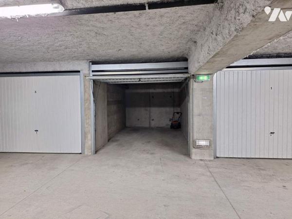APPARTEMENT et BOX FERME