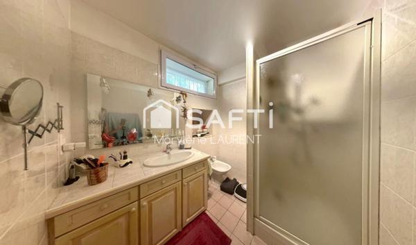 Beaux volumes , 2 balcons