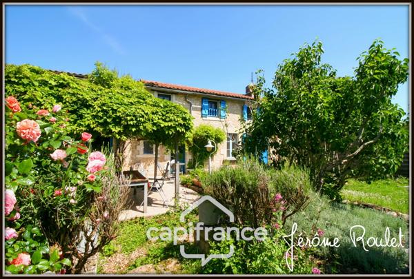 Maison en pierre à vendre 6 pièces Champigny-En-Rochereau (86) Terrain 2 800 m² avec dépendances