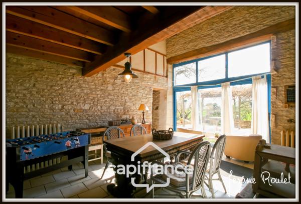 Maison en pierre à vendre 6 pièces Champigny-En-Rochereau (86) Terrain 2 800 m² avec dépendances