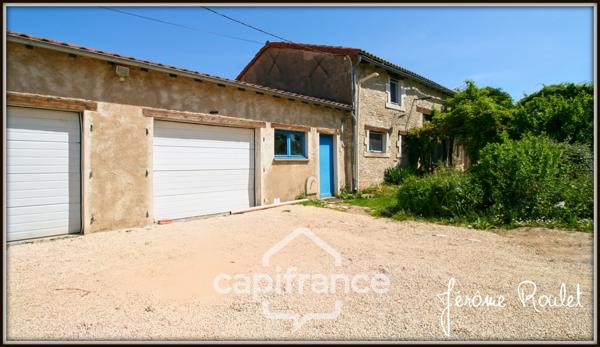 Maison en pierre à vendre 6 pièces Champigny-En-Rochereau (86) Terrain 2 800 m² avec dépendances