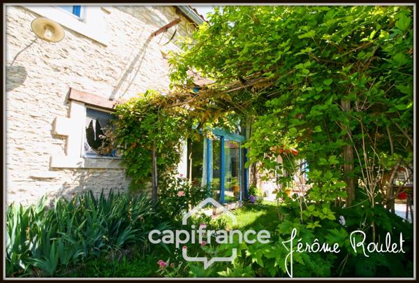 Maison en pierre à vendre 6 pièces Champigny-En-Rochereau (86) Terrain 2 800 m² avec dépendances