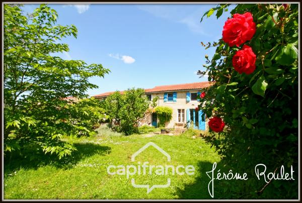 Maison en pierre à vendre 6 pièces Champigny-En-Rochereau (86) Terrain 2 800 m² avec dépendances