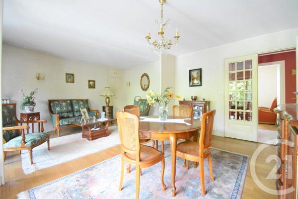 Appartement T3 à vendre  3 pièces - 59,43 m 2   VICHY  - 03