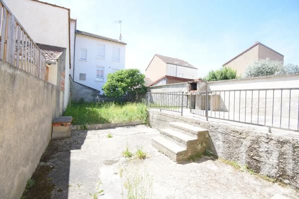 Appartement T3 à vendre  3 pièces - 59,43 m 2   VICHY  - 03