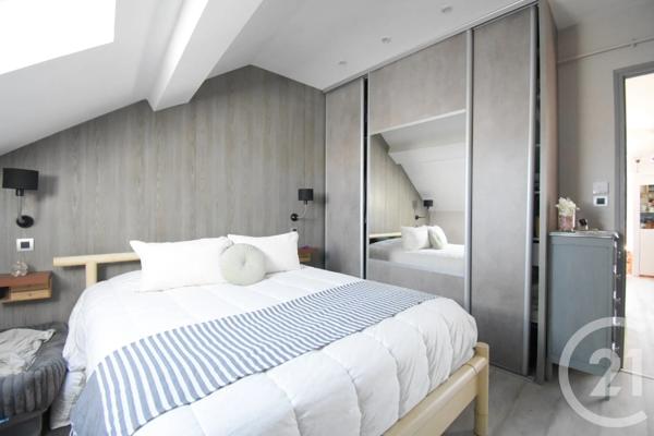 Appartement T3 à vendre  3 pièces - 59,43 m 2   VICHY  - 03