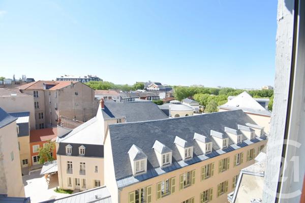 Appartement T3 à vendre  3 pièces - 59,43 m 2   VICHY  - 03