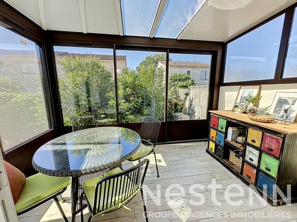 Maison à vendre à Saint-Rémy-de-Provence avec jardin, piscine, garage et vue sur les champs